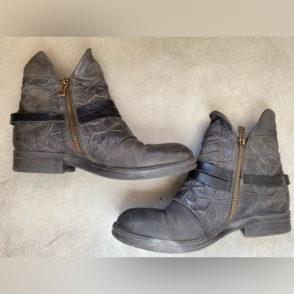 A.S.98 Isha Bootie - Picture 3 of 15